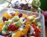 Foto langkah ke 4 dari resep 17. Salad buah yoghurt.