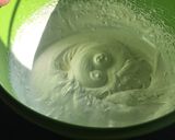 Foto del paso 2 de la receta: Bizcochuelo casero de vainilla