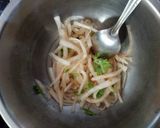 A picture of step 4 of Raddish salad : korean recipe.
