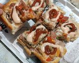 عکس مرحله 2 از دستور پیتزا با نان ساندویچ🥖