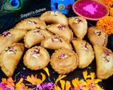 पनीर स्टफ्ड गुजिया (paneer stuffed gujiya recipe in Hindi) रेसिपी चरण 8 फोटो