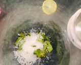A picture of step 2 of Orange Mint Slush.