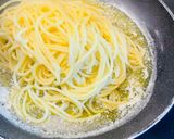 Foto del passaggio 3 della ricetta Tonnarelli Burro, Parmigiano e Tartufo