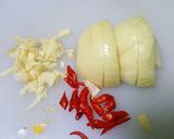 Foto langkah ke 1 dari resep Ayam saus padang simpel.