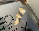 Une image de l'étape 2 de Poulet à la crème, champignons et épices.