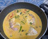 A picture of step 1 of Kilimeen Curry.