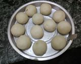 A picture of step 3 of Semolina balls.