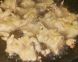 A picture of step 6 of Pakora Curry.