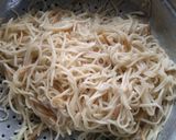 वेज अंडा नूडल्स (veg anda noodles recipe in Hindi) रेसिपी चरण 2 फोटो