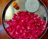 રોઝ મિલ્ક શેક (Rose milk shake recipe in Gujarati) રેસીપી સ્ટેપ1ફોટો