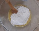 A picture of step 4 of Banana Cake.