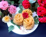 Hình bước làm 6 của món Hoành thánh hoa hồng chiên