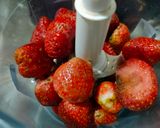 Foto langkah ke 1 dari resep Selai strawberry homemade (584).