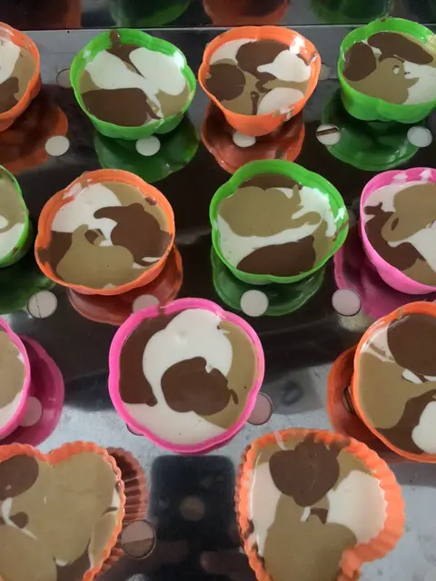 Langkah-langkah untuk membuat Cara membuat Bolu Kukus Tiramisu Mini - 2 Telur