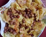 A picture of step 4 of Cornflakes chivda.