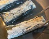 Foto del paso 4 de la receta: Rollitos Crujientes de Salmón en Papel de Arroz