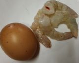 A picture of step 1 of Punjabi prawns omelette 🥚🍅.