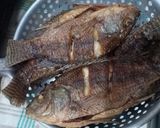 Foto langkah ke 1 dari resep Ikan Acar Bumbu Kuning.