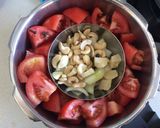 A picture of step 2 of Basic Makhani Gravy.