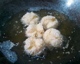 Foto langkah ke 5 dari resep Onde2 ketawa keju renyah diluar, gurih manis empuk didalam.