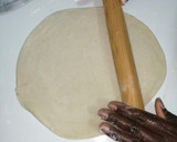A picture of step 6 of Soft, layered onion chapati.