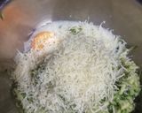 Foto del paso 2 de la receta: Buñuelos de coliflor y choclo y de zucchini