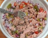 Foto del paso 2 de la receta: Aguacate relleno de atún