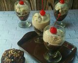 Foto langkah ke 10 dari resep Chocolate Brownies with Jelly and Coffee Ice Cream.