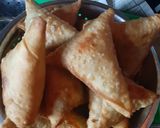 A picture of step 12 of Ndengu samosas.