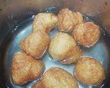 A picture of step 5 of Dahi Bhalla Chaat.