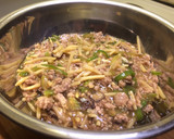 A picture of step 5 of The basic recipe of Spring Roll.