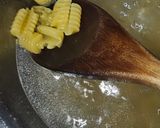 Foto del paso 3 de la receta: Radiatori con pulpo y langostinos