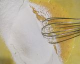 Foto del passaggio 2 della ricetta Brownies senza burro al cioccolato