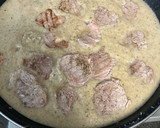 Foto del paso 9 de la receta: Solomillo de cerdo con salsa de setas al oporto