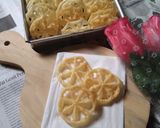 Foto langkah ke 3 dari resep 59. Kembang Goyang.