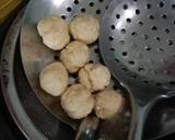 Cara Membuat Bakso Ikan Tenggiri Goreng Keriting Saus Telur Asin 3