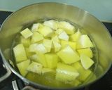 Hình bước làm 1 của món Chè khoai sáp