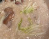 A picture of step 2 of Pork Trotter and Chicken Heart Rice Porridge.