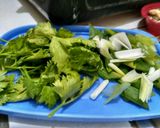 Foto langkah ke 1 dari resep 61. Sop oyong jamur.