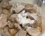 Foto del paso 2 de la receta: Pizza de Halloween 👻 con base de pollo (sin harinas)