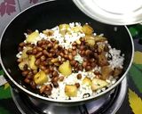 A picture of step 5 of Sabudana khichdi.