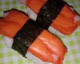 รูปขั้นตอนการทำที่ 3 ของ ซูชิปูอัด (Crab Stick Sushi)