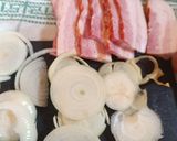 Karaj egyben sütve, savanyúkáposzta ágyon recept fázis 2 fotója