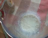 Φωτογραφία βήματος 2 της συνταγής Smoothie με μπανάνα και φράουλες