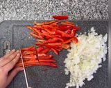 Foto del paso 3 de la receta: Pollo marinado y verduras al horno