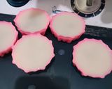 Foto langkah ke 4 dari resep Puding jelly stroberi.