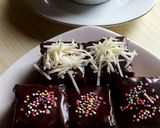 Foto langkah ke 4 dari resep Cake Potong Coklat all in one.