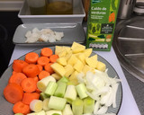 Foto del paso 1 de la receta: Porrusalda con migas de bacalao