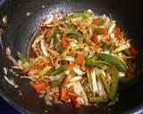 *செஷ்வான் வெஜ், ஹக்கா நூடுல்ஸ்*(schezwan veg hakka noodles recipe in tamil) ரெசிபி ஸ்டேப் 8 புகைப்படம்