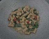 Foto langkah ke 5 dari resep Oseng Kacang Panjang Tempe Gembus.